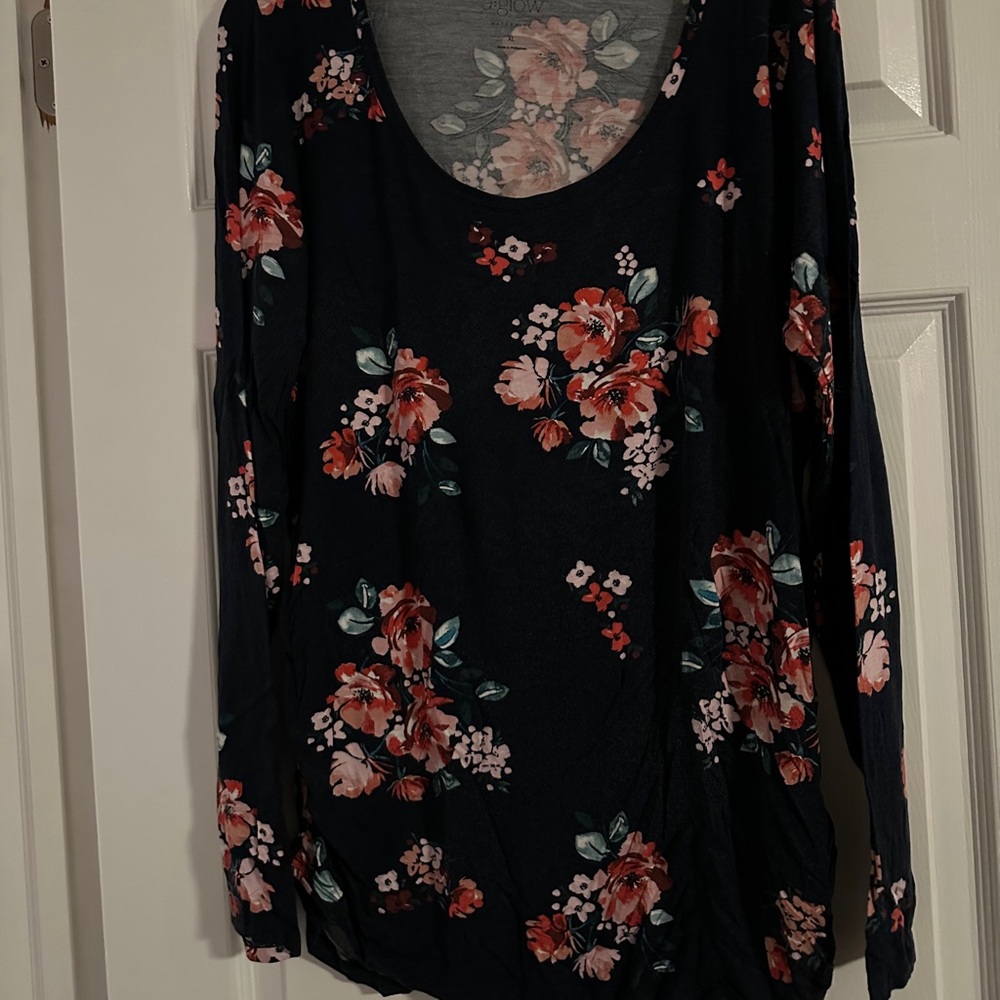 Aglow Maternity Top